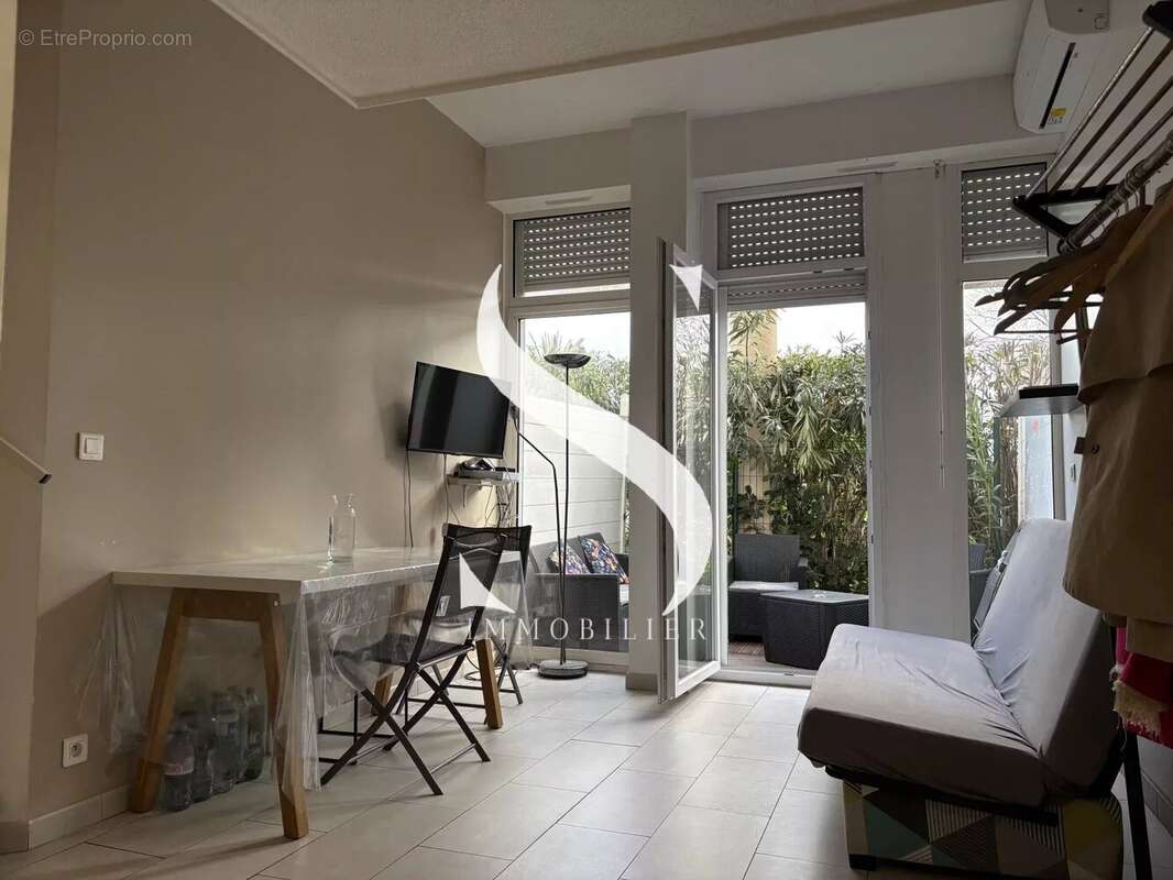 Appartement à VALLAURIS