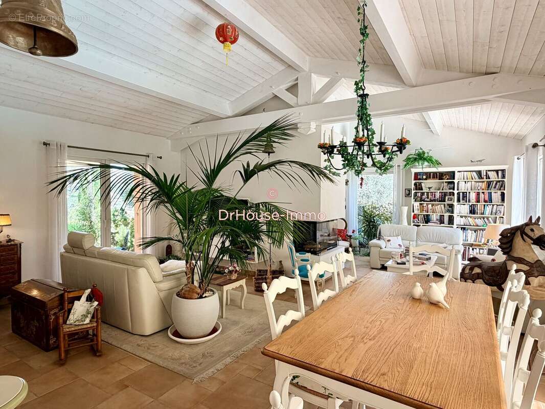 Maison 146 m² à Cotignac  - photo 40
