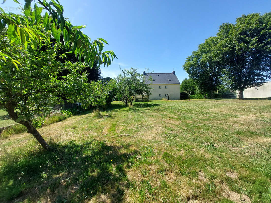 Maison à SAINT-NOLFF