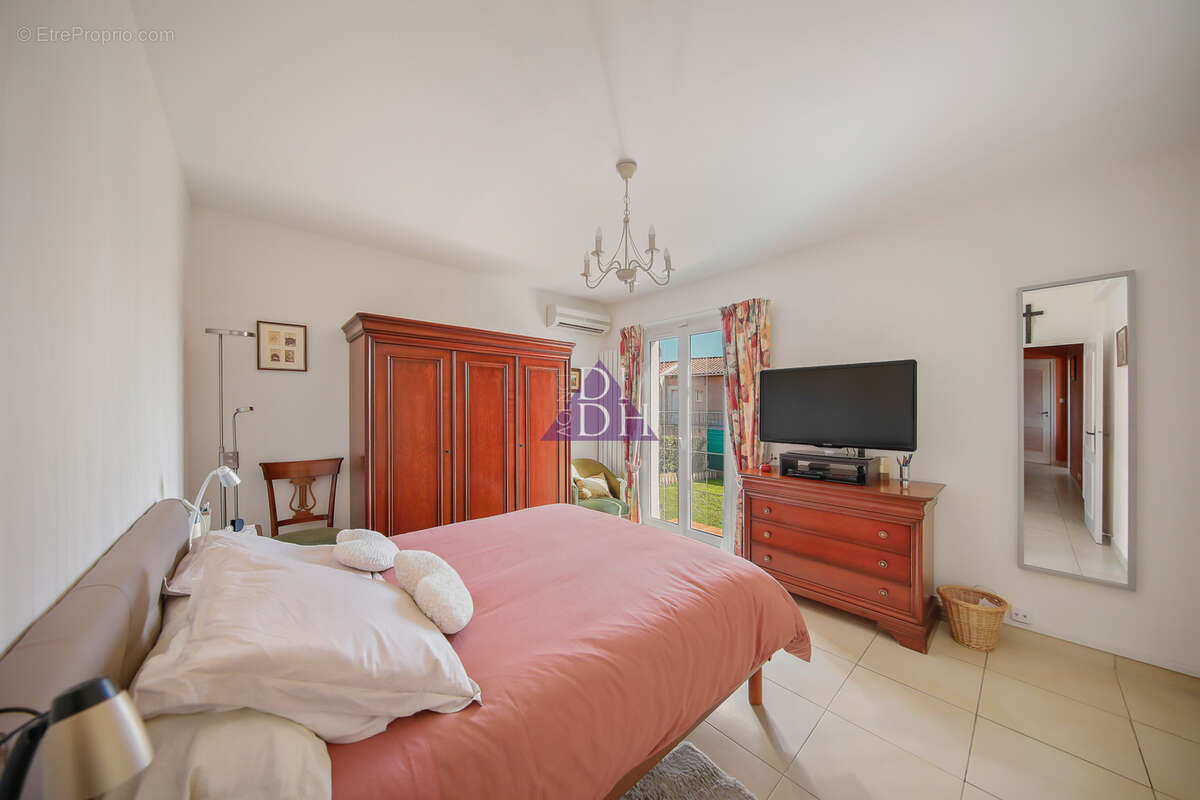 Maison à LA VALETTE-DU-VAR