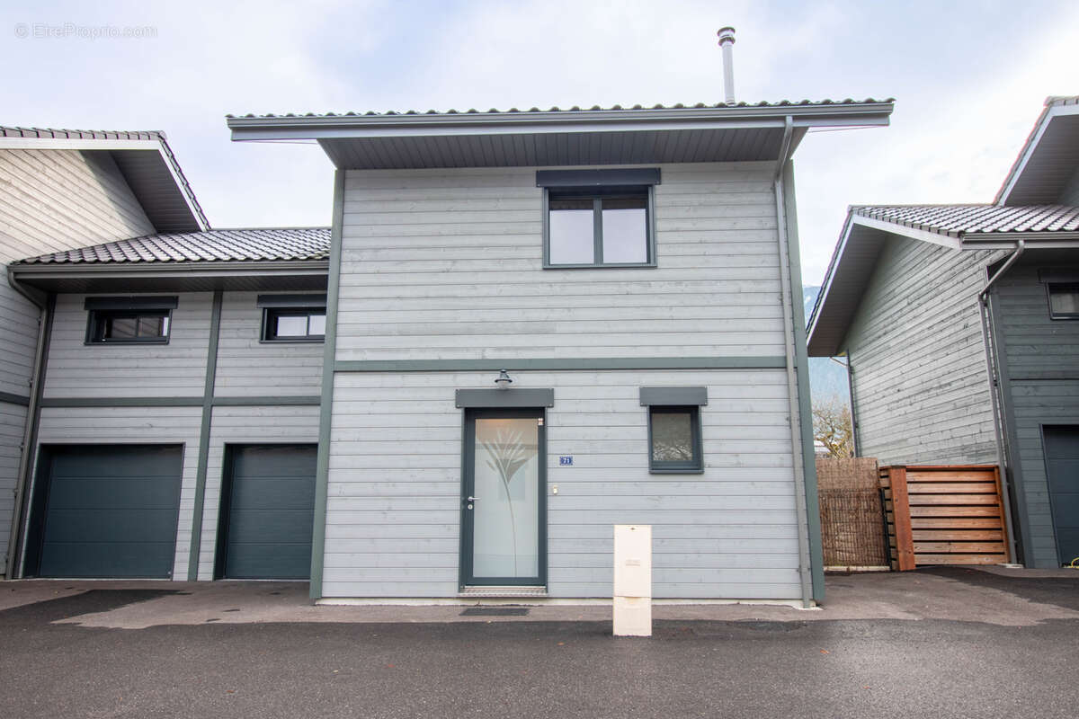 Maison à SAINT-PIERRE-EN-FAUCIGNY