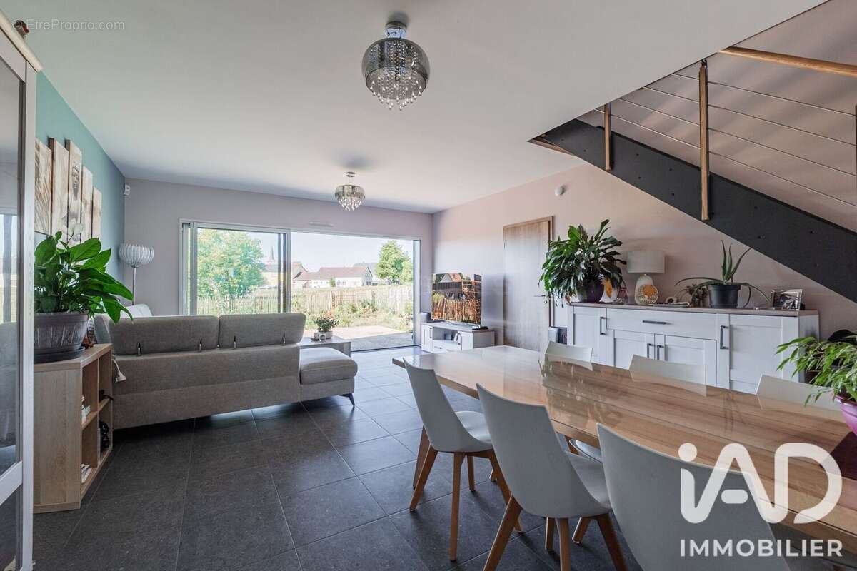 Maison 111 m² à Eschbach  - photo 4