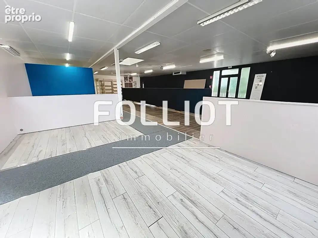 A VENDRE Local commercial de 1890 m² - photo 5