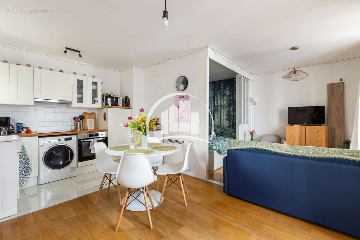 Appartement à PARIS-11E