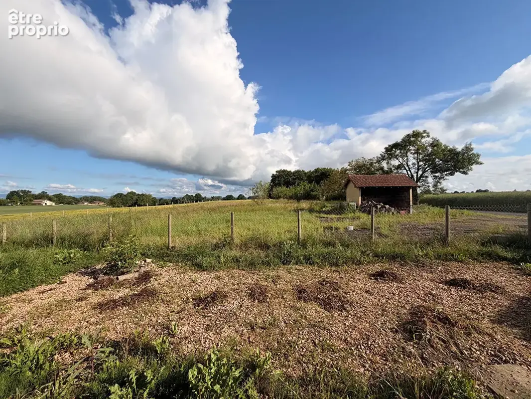 Nouveaute a 2 kms de sulignat...maison avec dependance sur 2800 m² terrain - photo 15