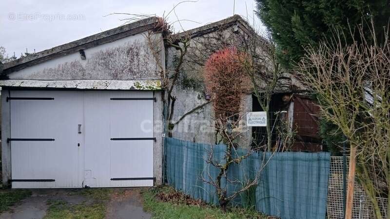 Maison de campagne à vendre 4 pièces SAINT PLAISIR (03) - photo 3