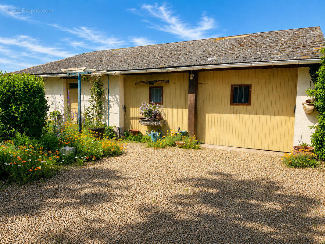 Charmante maison ancienne avec jardin arboré - photo 3