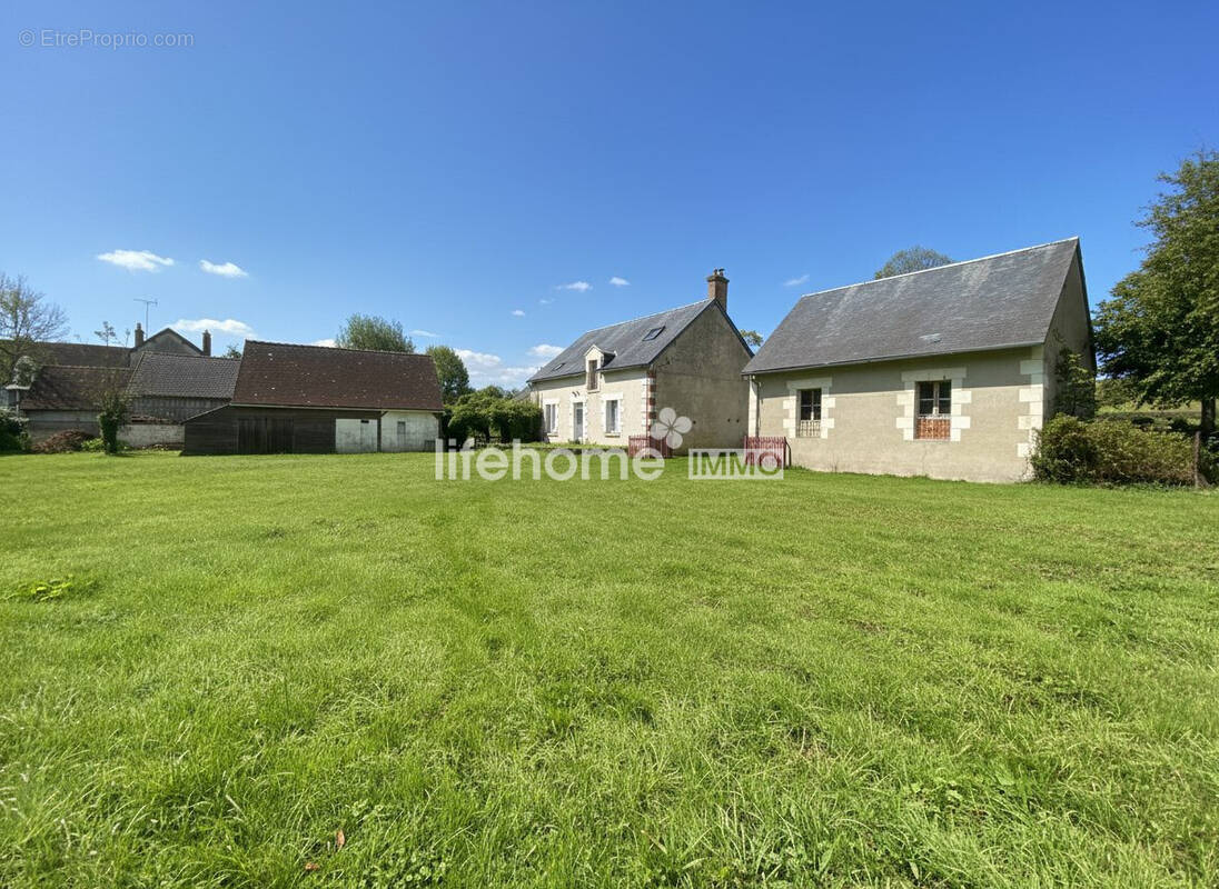 Maison à VICQ-SUR-NAHON
