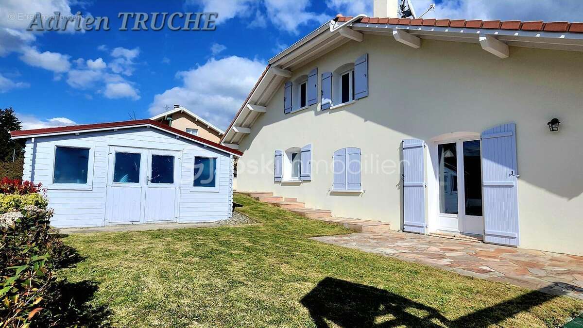 Maison à VETRAZ-MONTHOUX