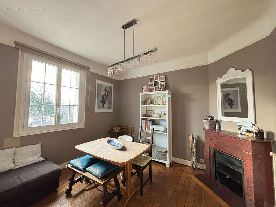 Appartement à ENGHIEN-LES-BAINS