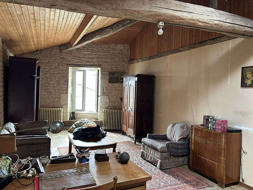 Maison à FONTAINE-CHALENDRAY