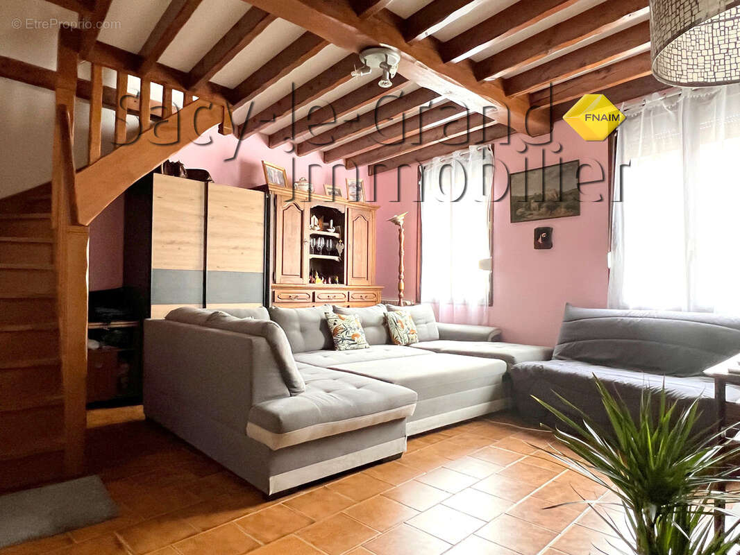 Maison à ETOUY