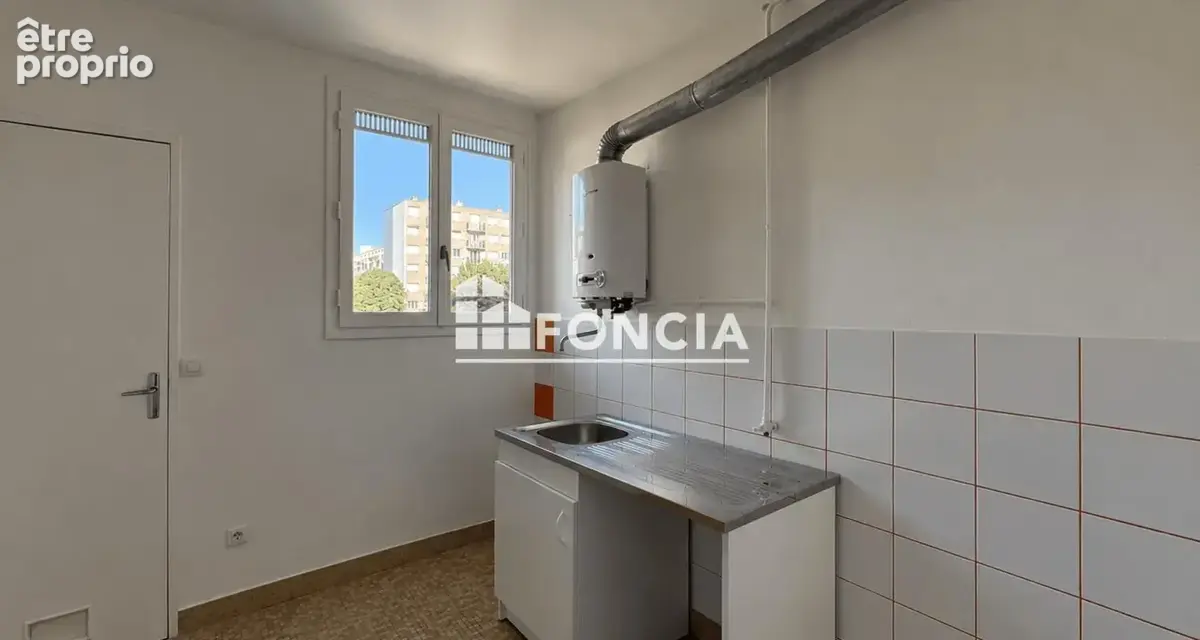Appartement 3 pièces lumineux et fonctionnel, idéalement situé à proximité de la N12, des commerces et des écoles - photo 2