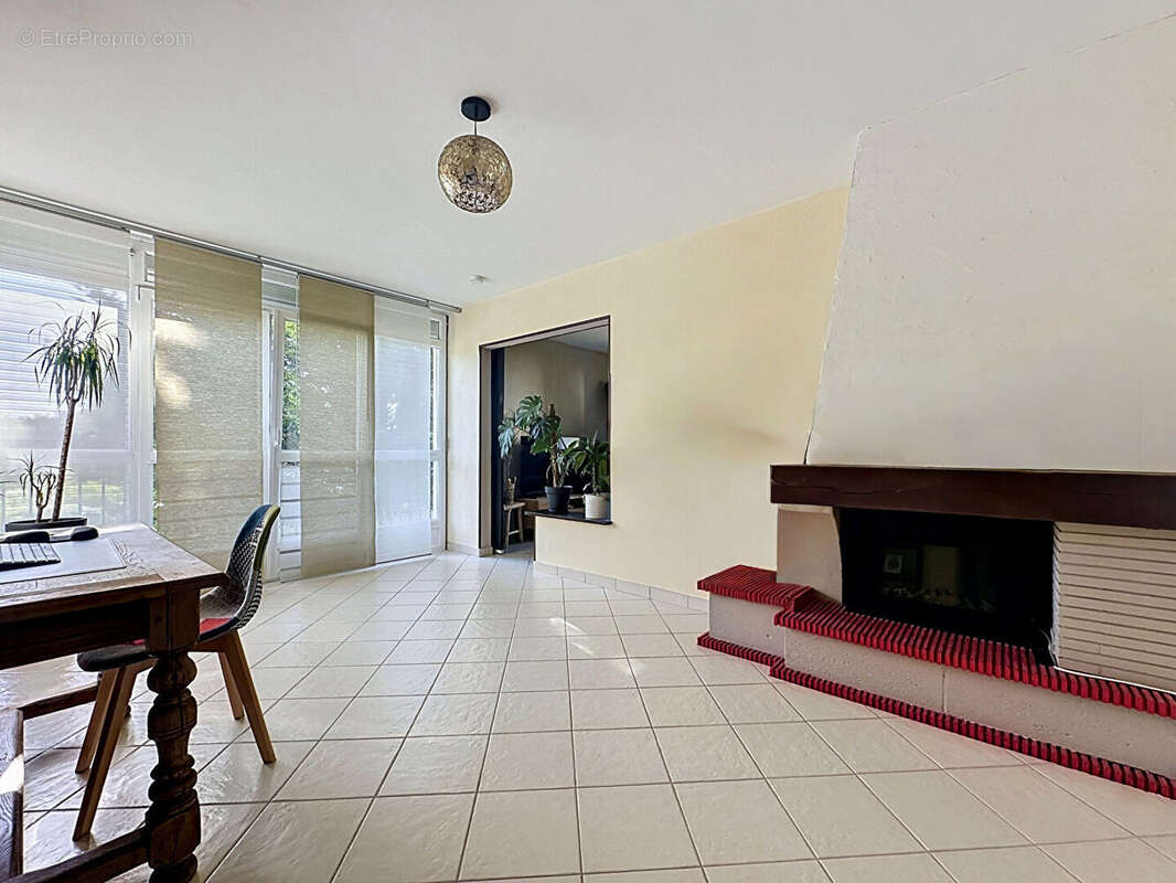 Appartement à CHEVIGNY-SAINT-SAUVEUR