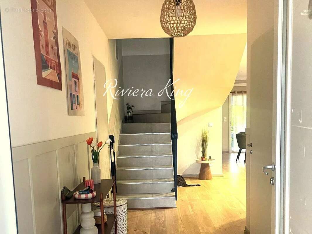 Villa contemporaine 4 chambres à Saint-André-de-Sangonis - photo 9