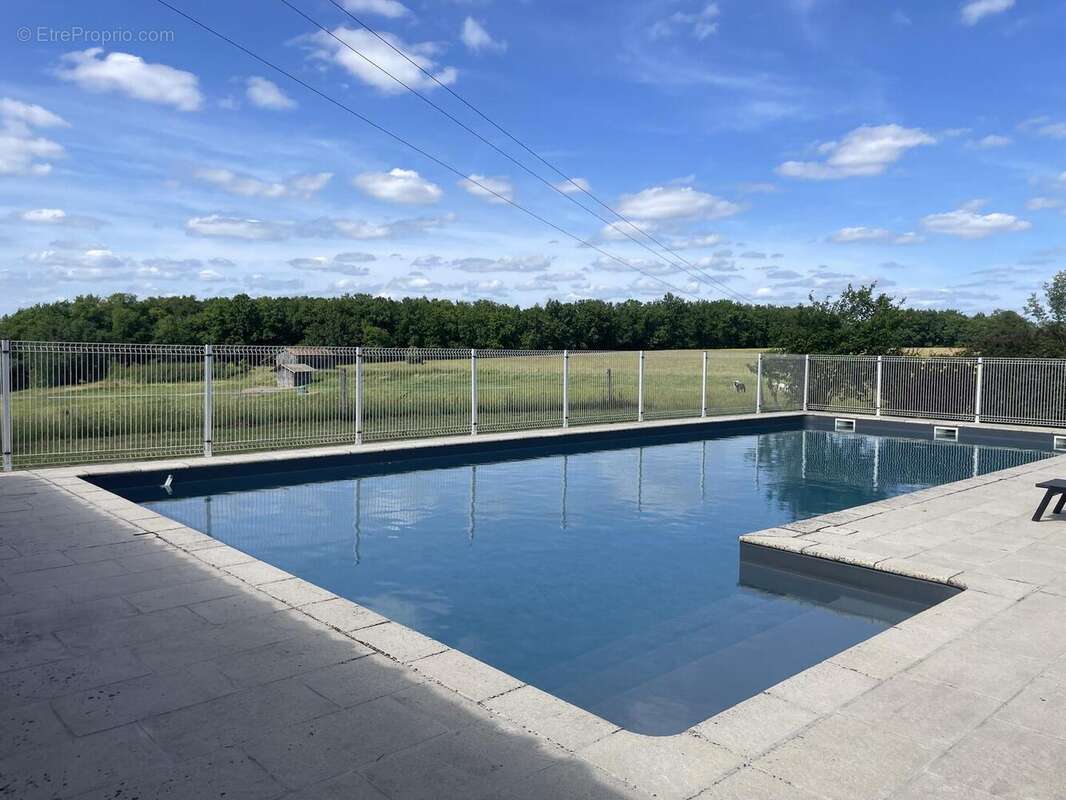 Photo exterieur piscine - Maison à BERGERAC