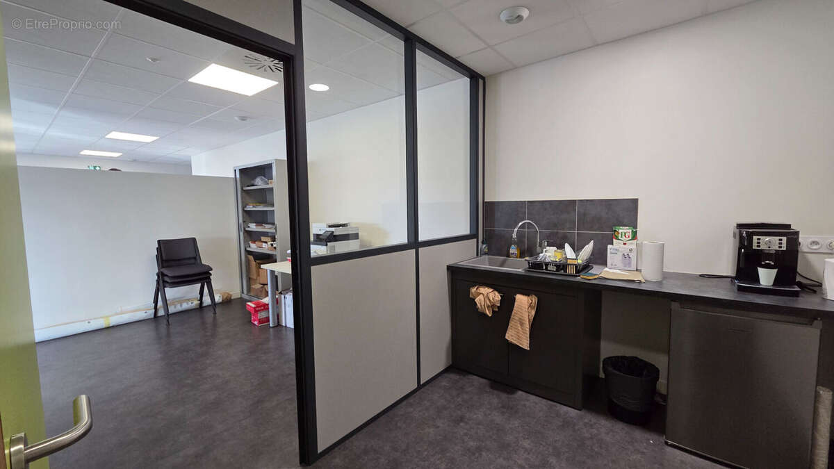 Bureaux 121m² à château-gaillard - photo 6