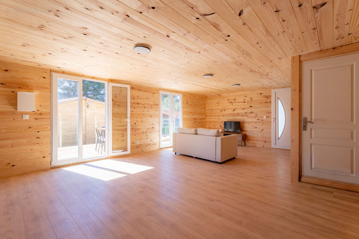 Maison à LE CASTELLET