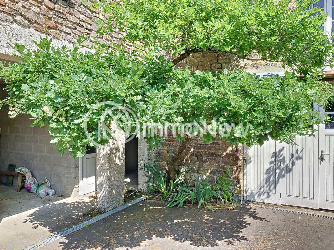 Ancien Presbytère rénové à ST URSIN - photo 22