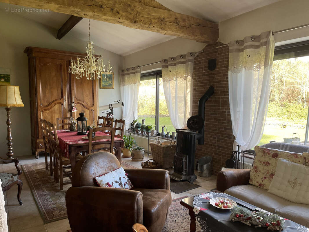 Maison à SAINT-CREPIN-D'AUBEROCHE