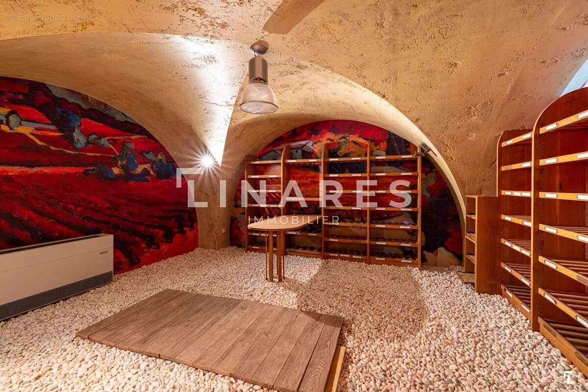 Maison à SAINT-CYR-SUR-MER