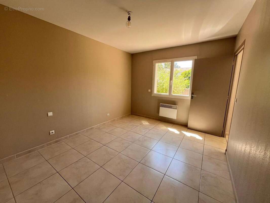   - Maison à TOULOUGES