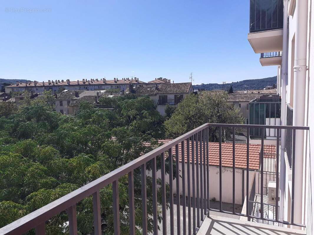   - Appartement à DRAGUIGNAN