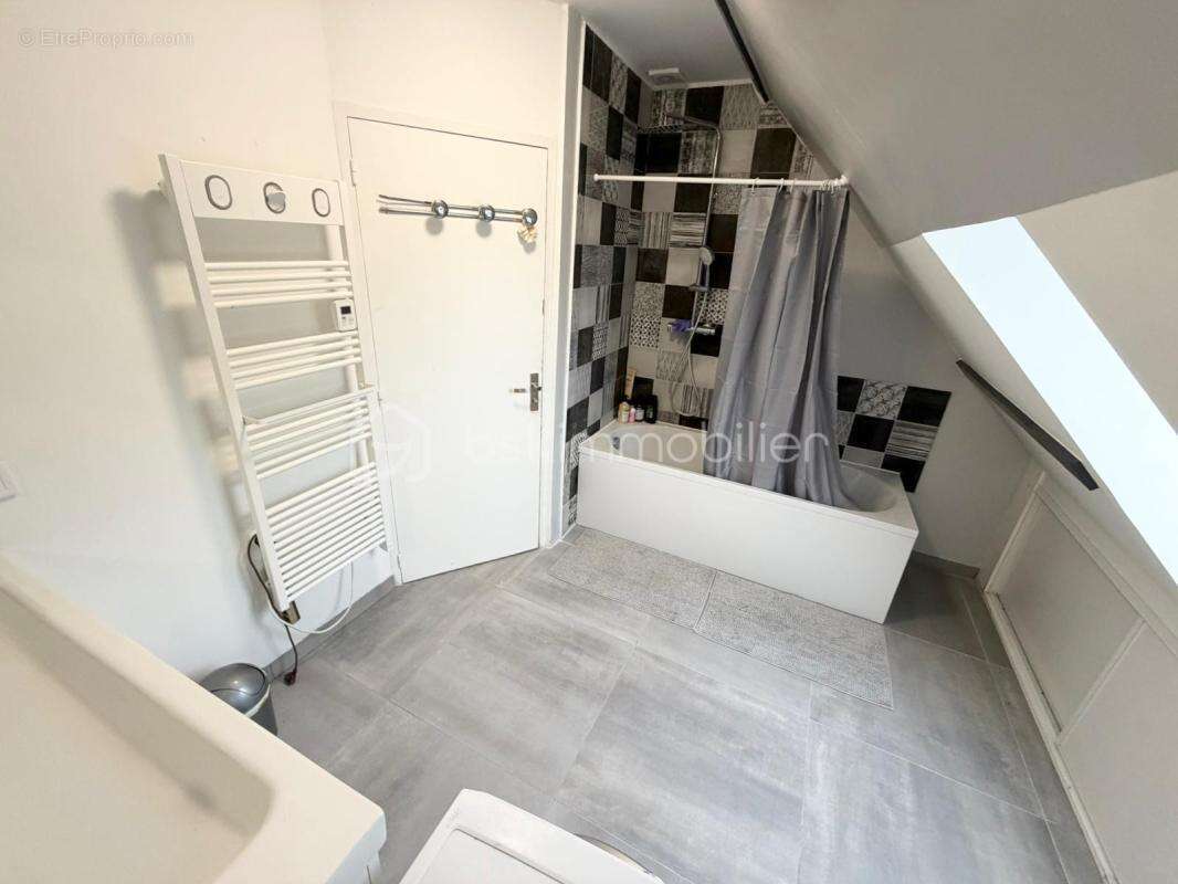 Maison à EVRY-GREGY-SUR-YERRE