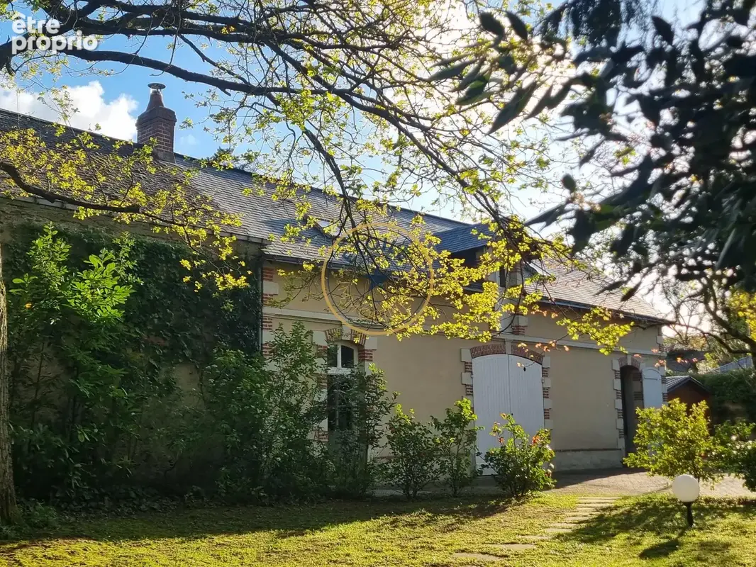 Demeure 19ème avec dépendance et son parc au coeur de Mûrs-Erigné - photo 4