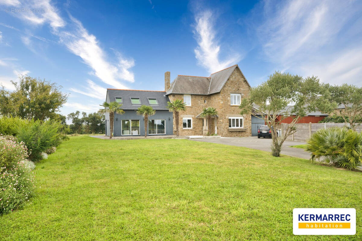 Maison à SAINT-MELOIR-DES-ONDES