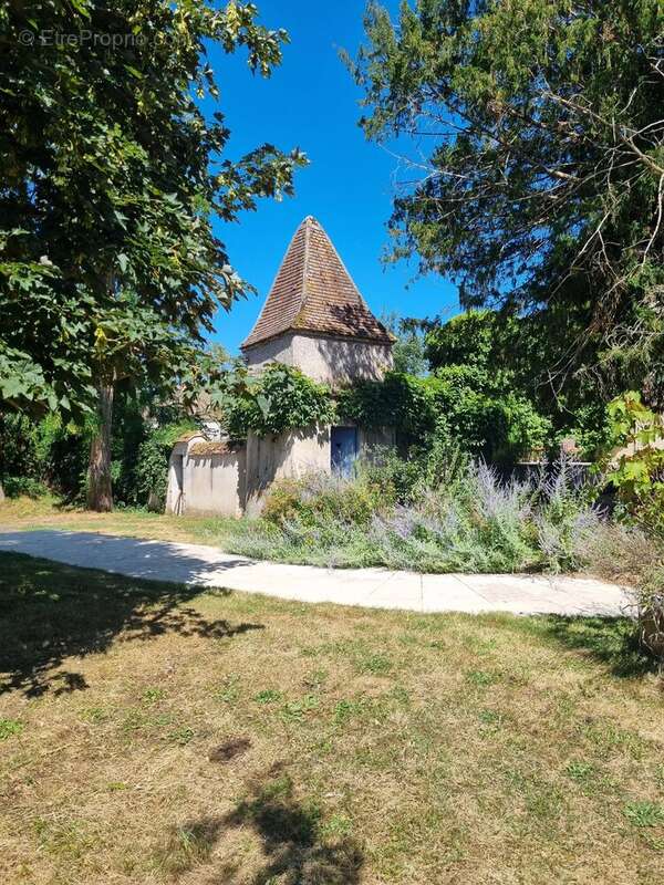 Maison à CHATEAUNEUF-SUR-CHER