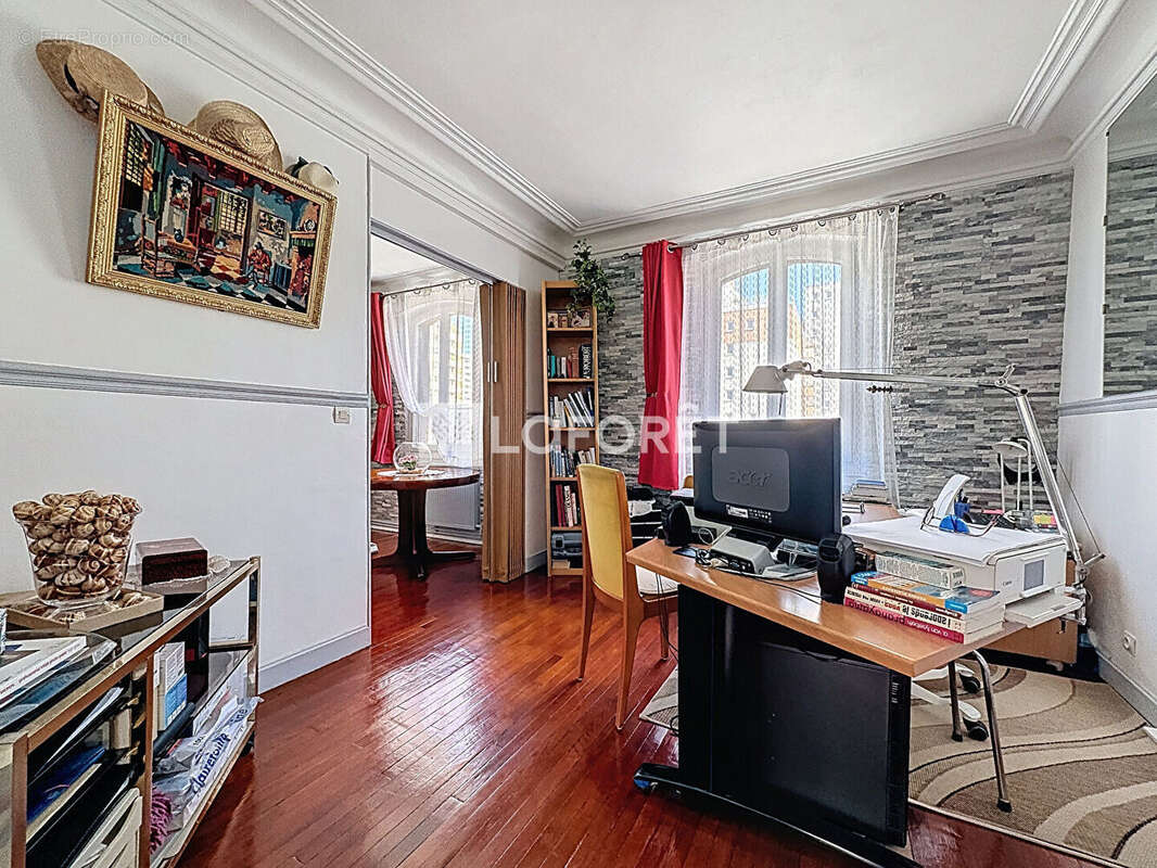 Appartement à SURESNES