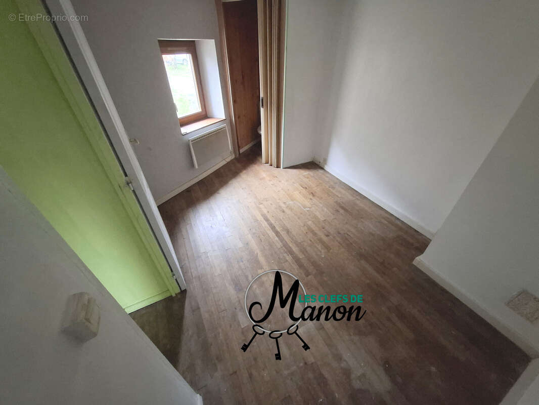 Maison à SAINT-LEGER-LA-MONTAGNE