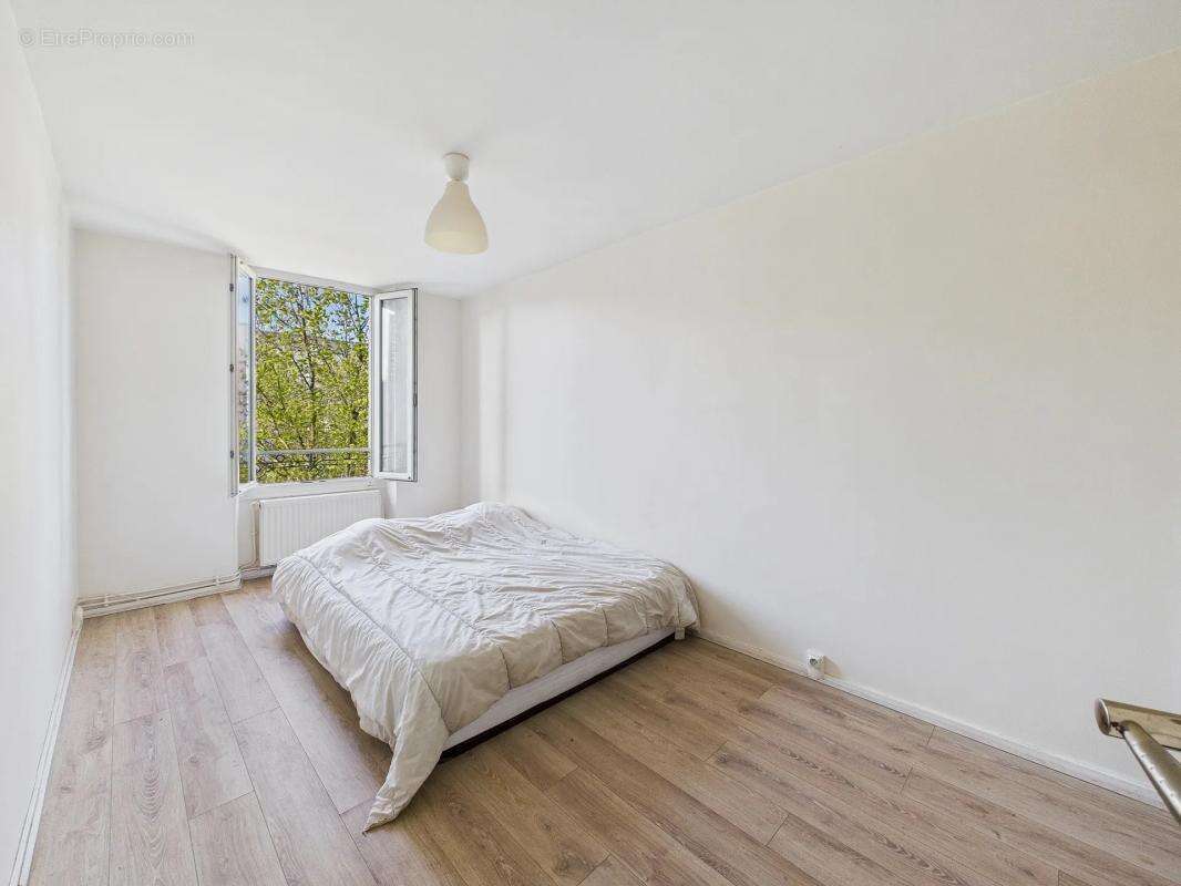 Appartement à STAINS