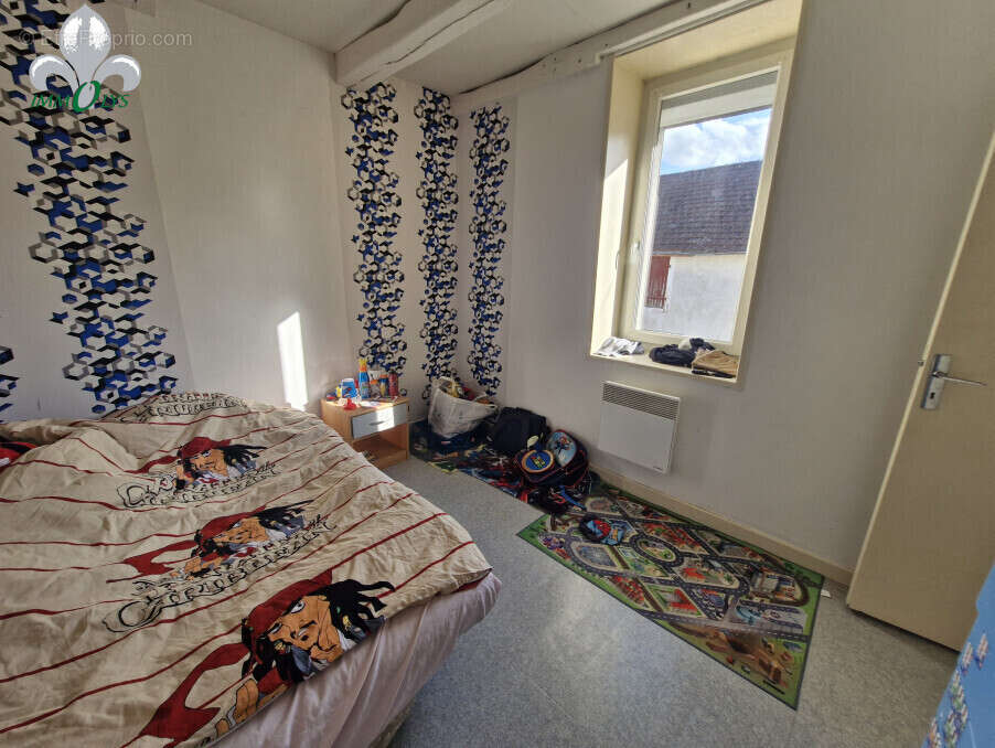 Appartement à LES BORDES