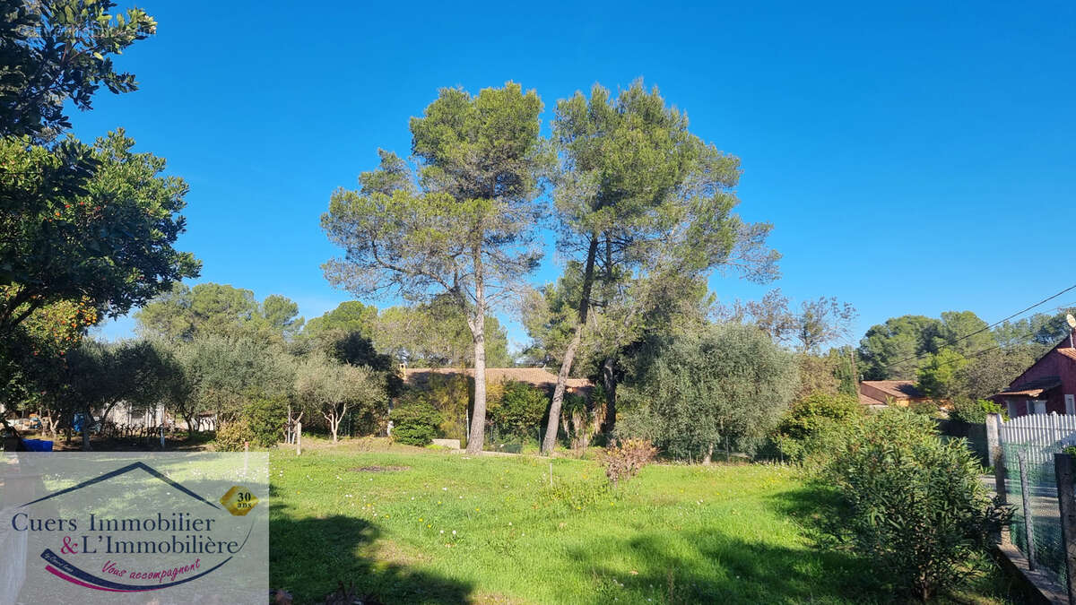 Terrain à PIERREFEU-DU-VAR