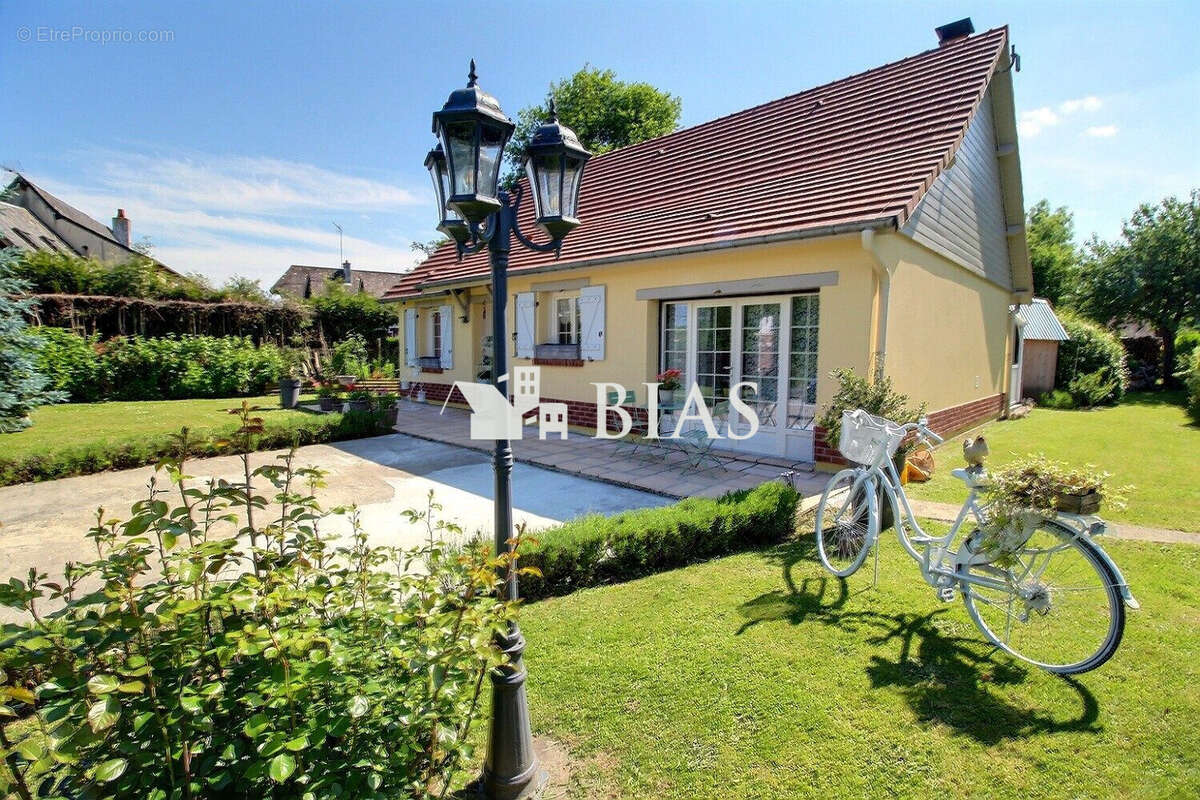 Maison à FORGES-LES-EAUX