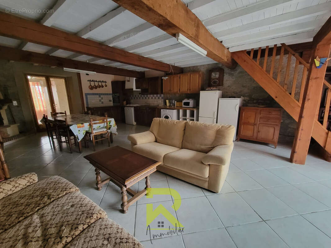 Maison à MEZERVILLE