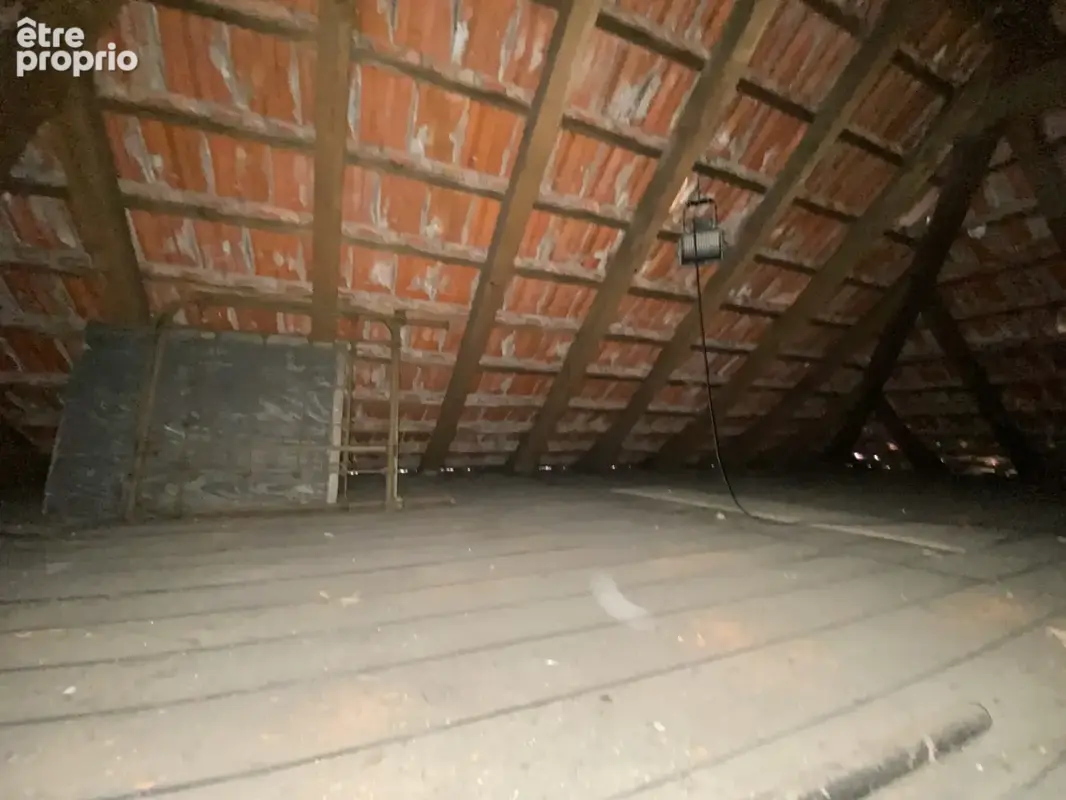 Maison individuelle de 129 m2   Idéale famille ou investissement locatif   Anciennement composée de deux habit - photo 6