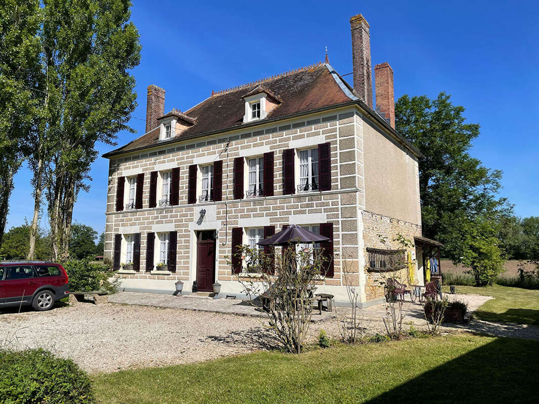 Maison à CHESSY-LES-PRES
