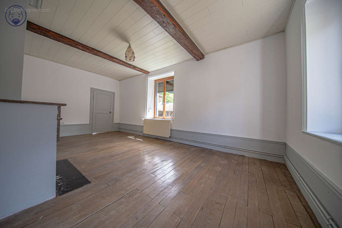 Spacieuse maison avec dépendance et pâture - photo 10