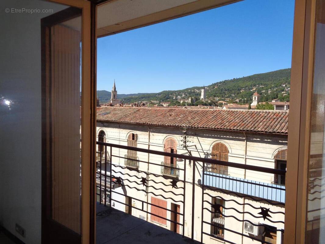   - Appartement à DRAGUIGNAN