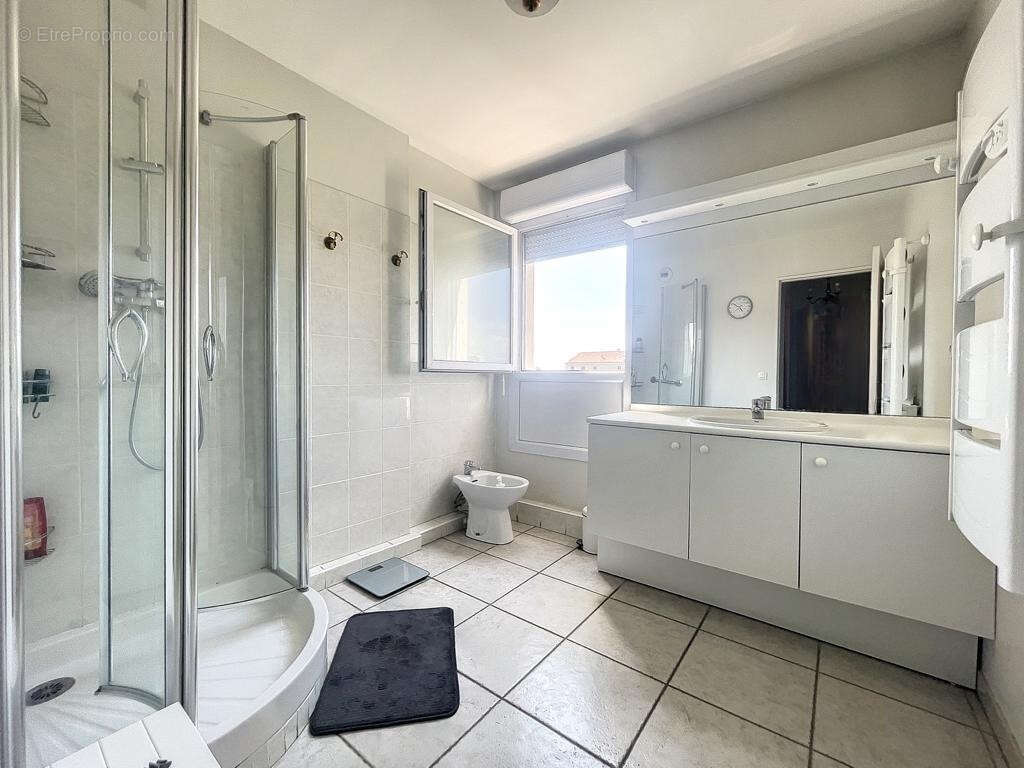 Appartement à MARSEILLE-9E