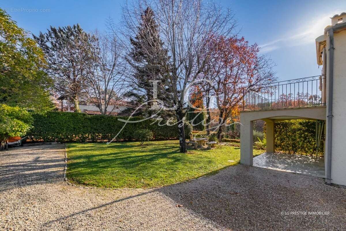 Maison à FAYENCE