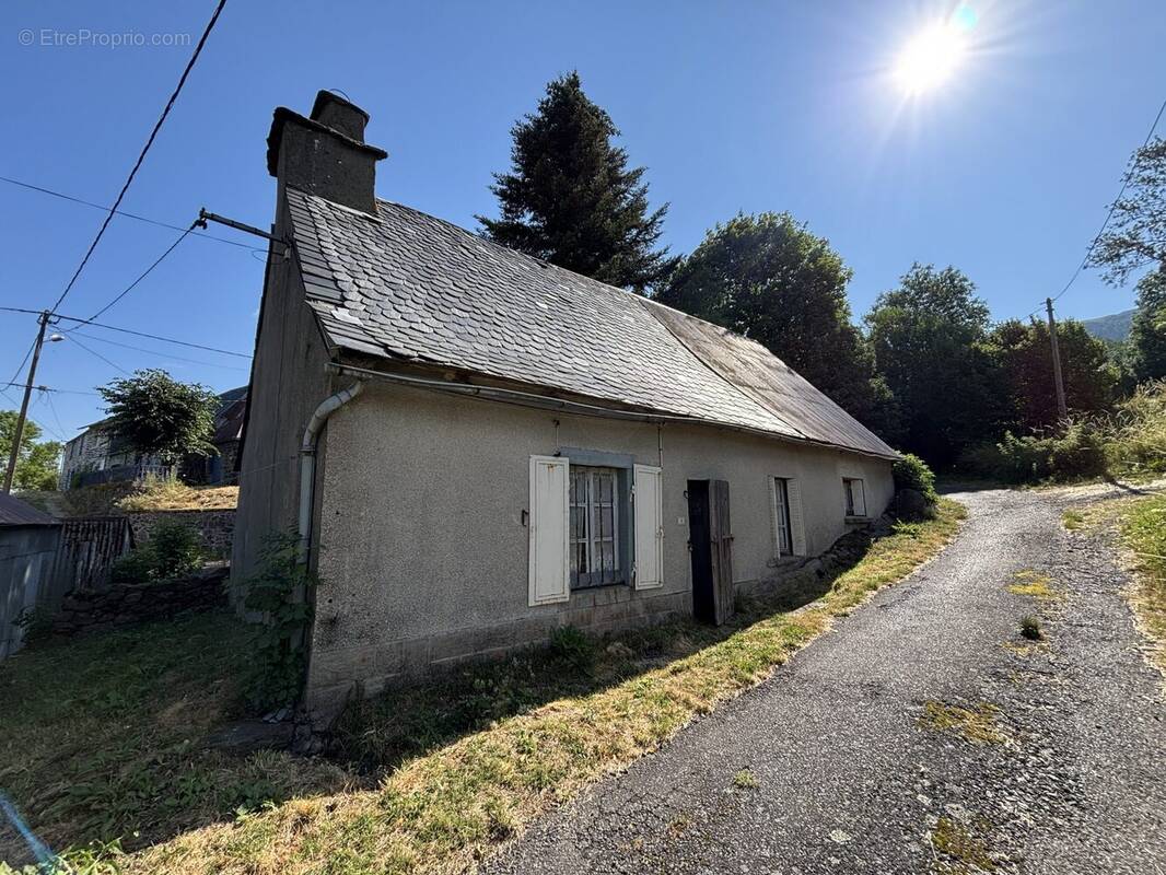 Façade avant - Maison à LE CLAUX