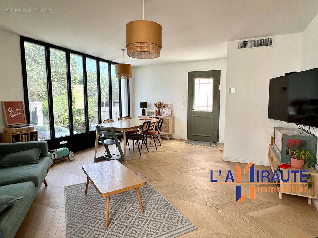 Maison à HOUILLES