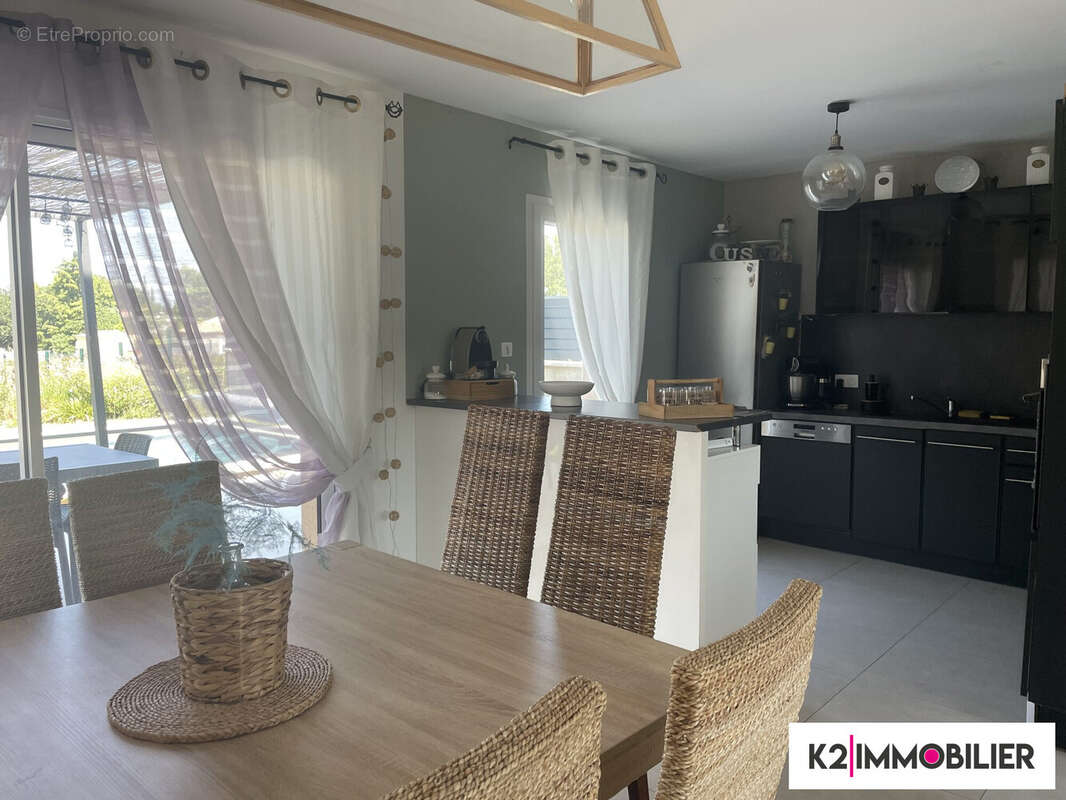 Maison à MONTELIMAR