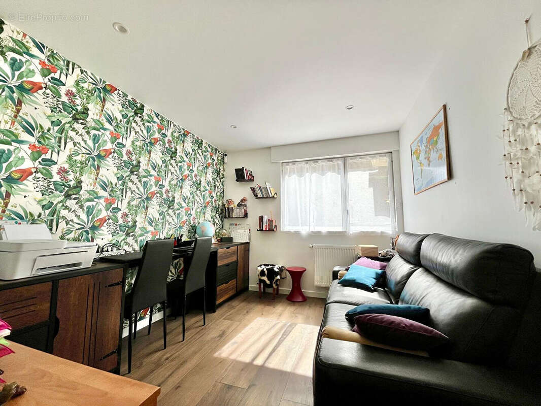 Appartement à VAULX-MILIEU