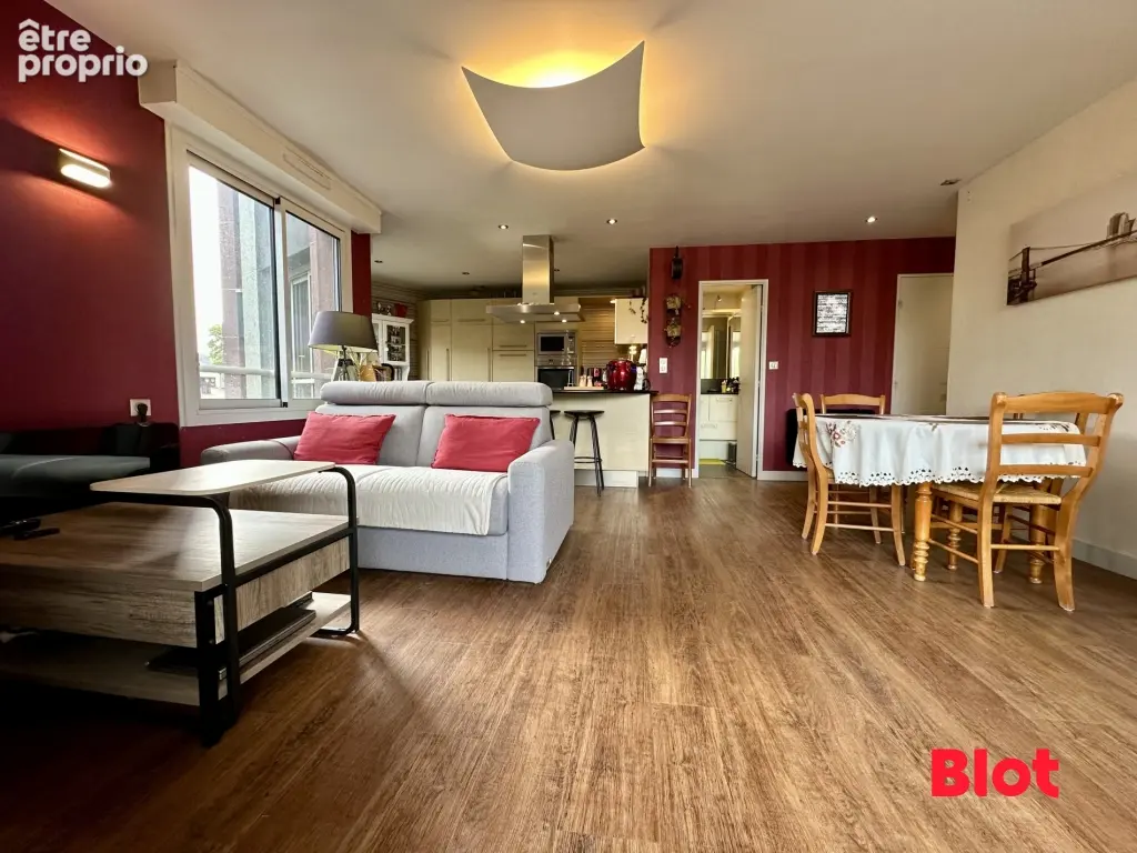 Appartement à MONTFORT-SUR-MEU