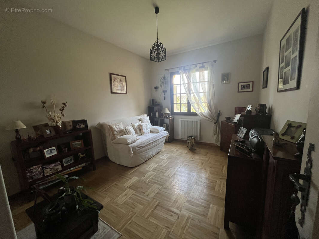 Maison à SAINT-QUENTIN-LA-POTERIE